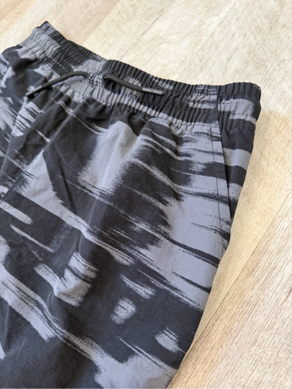 Jordan Black & Gray Patterned shorts - Picture 3 of 5